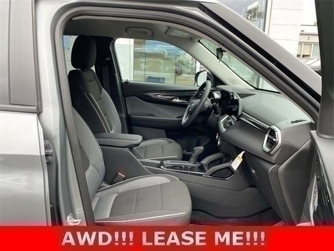 Used 2025 Chevrolet TrailBlazer LS w/ LS Convenience Package image 26