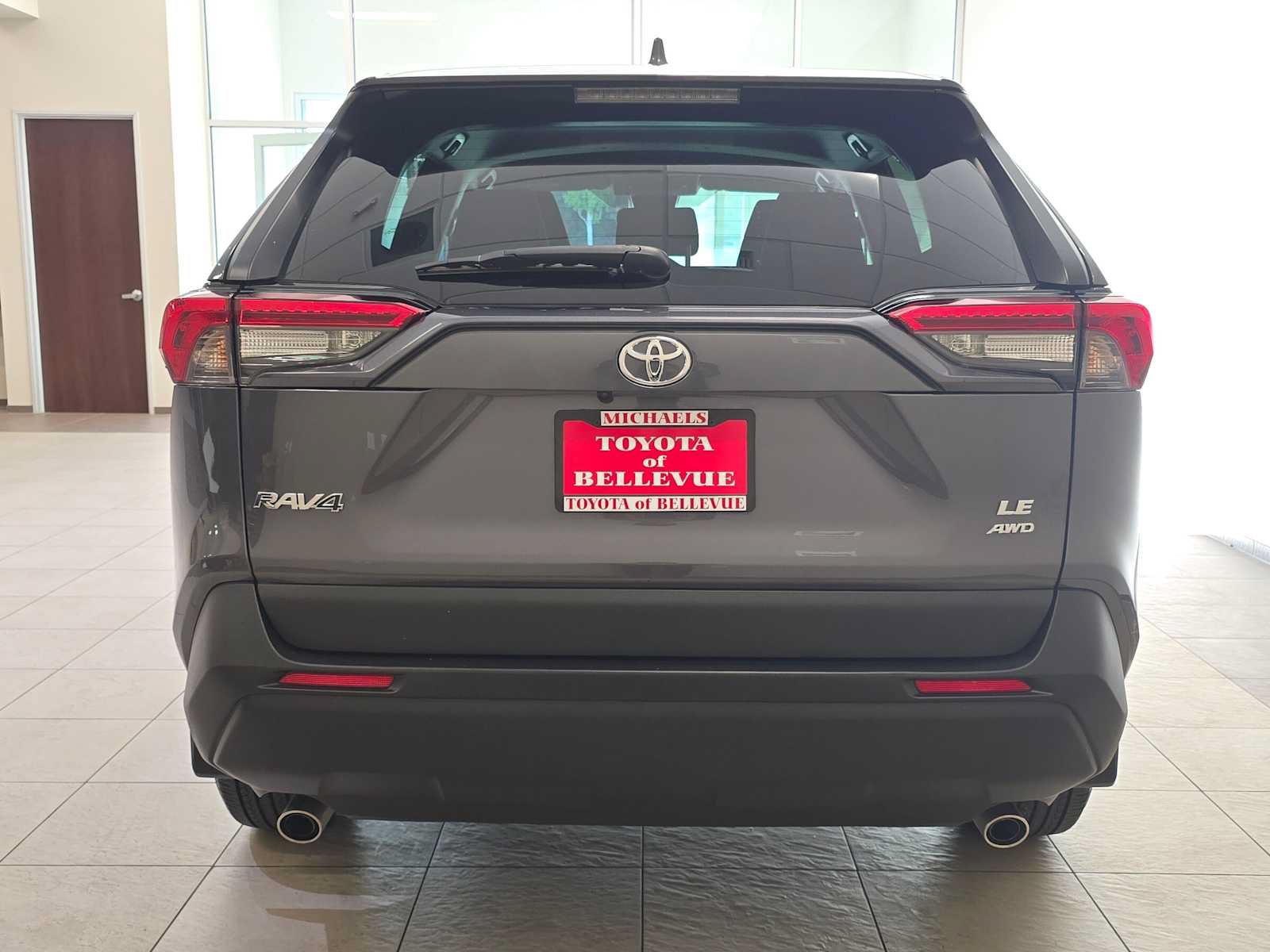 Certified 2025 Toyota RAV4 LE AWD/4WD image 5