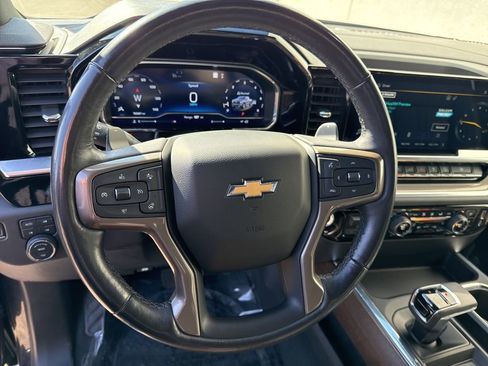 Used 2022 Chevrolet Silverado 1500 High Country w/ Z71 Off-Road Package AWD/4WD image 16