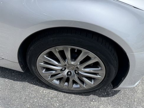 Used 2013 Lexus LS 460 AWD w/ Comfort Pkg image 9