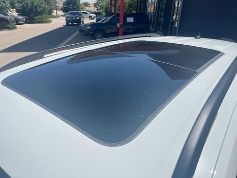 Used 2023 Volkswagen Atlas SE w/ Panoramic Sunroof Package AWD/4WD image 22