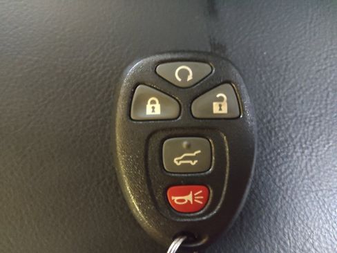 Used 2017 Chevrolet Traverse Premier FWD image 33