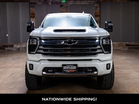 Used 2024 Chevrolet Silverado 2500 High Country w/ Technology Package image 4