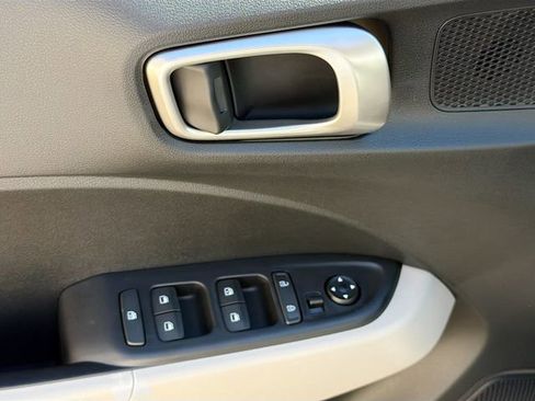 New 2026 Hyundai Venue SEL FWD image 16