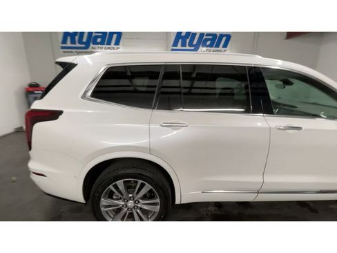 Used 2020 Cadillac XT6 Premium Luxury image 9