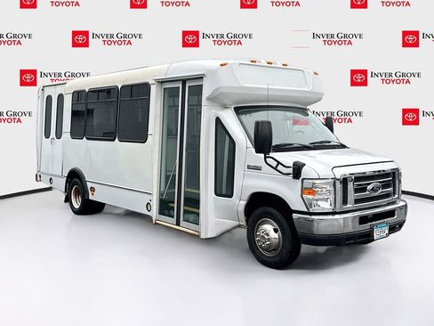 Used 2017 Ford E-450 and Econoline 450 Super Duty w/ Shuttle Bus Prep Package image 1