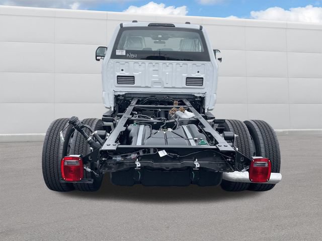 New 2026 Ford F550 4x4 Regular Cab Super Duty image 3