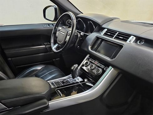 Used 2016 Land Rover Range Rover Sport HSE image 10