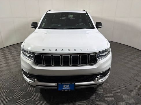 Used 2024 Jeep Wagoneer Series II w/ Flexible Seating Group AWD/4WD image 3