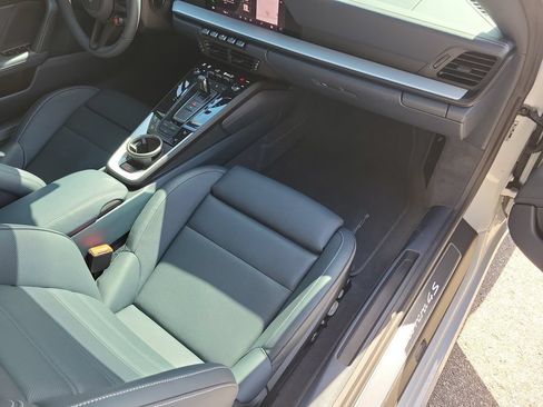 Certified 2026 Porsche 911 Carrera 4S AWD/4WD image 18