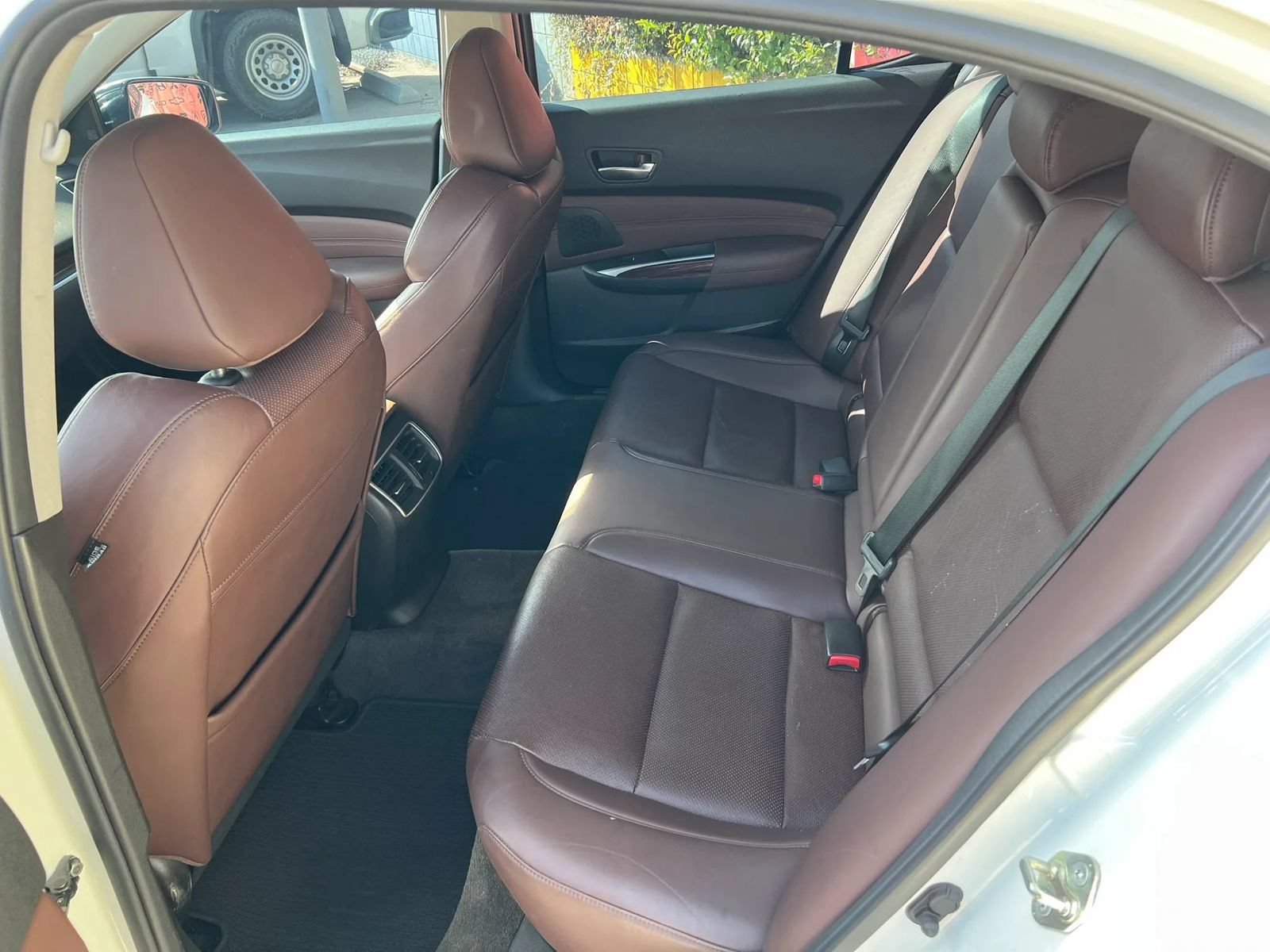 Used 2015 Acura TLX w/ Technology Package FWD image 9