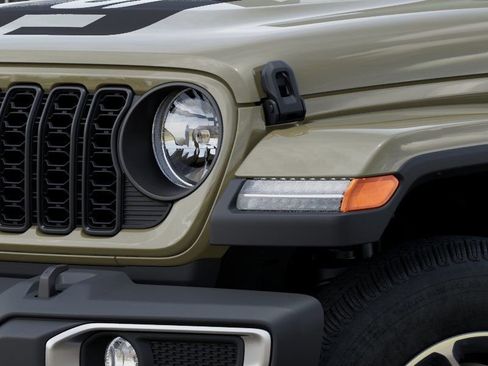 New 2025 Jeep Gladiator Sport image 12