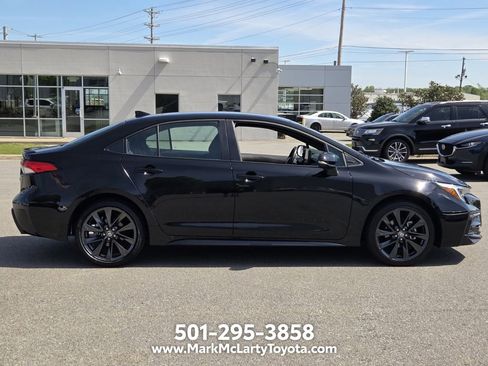 Used 2024 Toyota Corolla SE FWD image 6