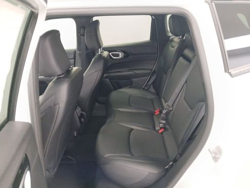 New 2026 Jeep Compass Latitude image 14