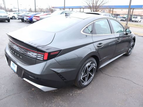 New 2026 Hyundai Sonata SEL FWD image 19