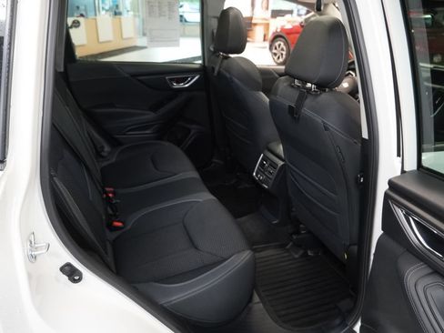 Used 2023 Subaru Forester Premium AWD/4WD image 24