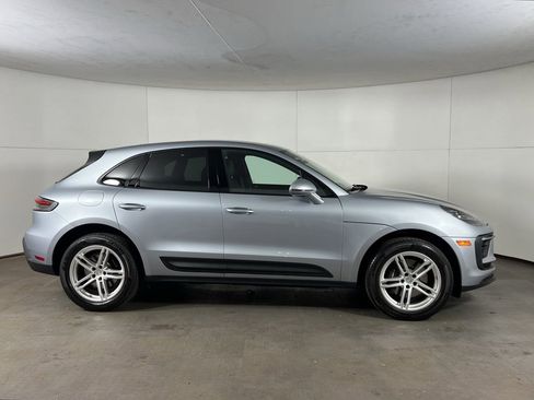 Certified 2025 Porsche Macan image 8