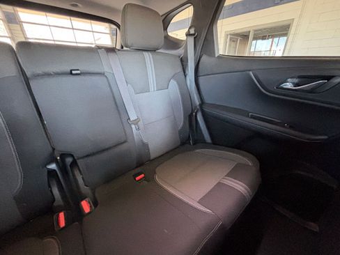 Used 2025 Chevrolet Blazer LT image 38