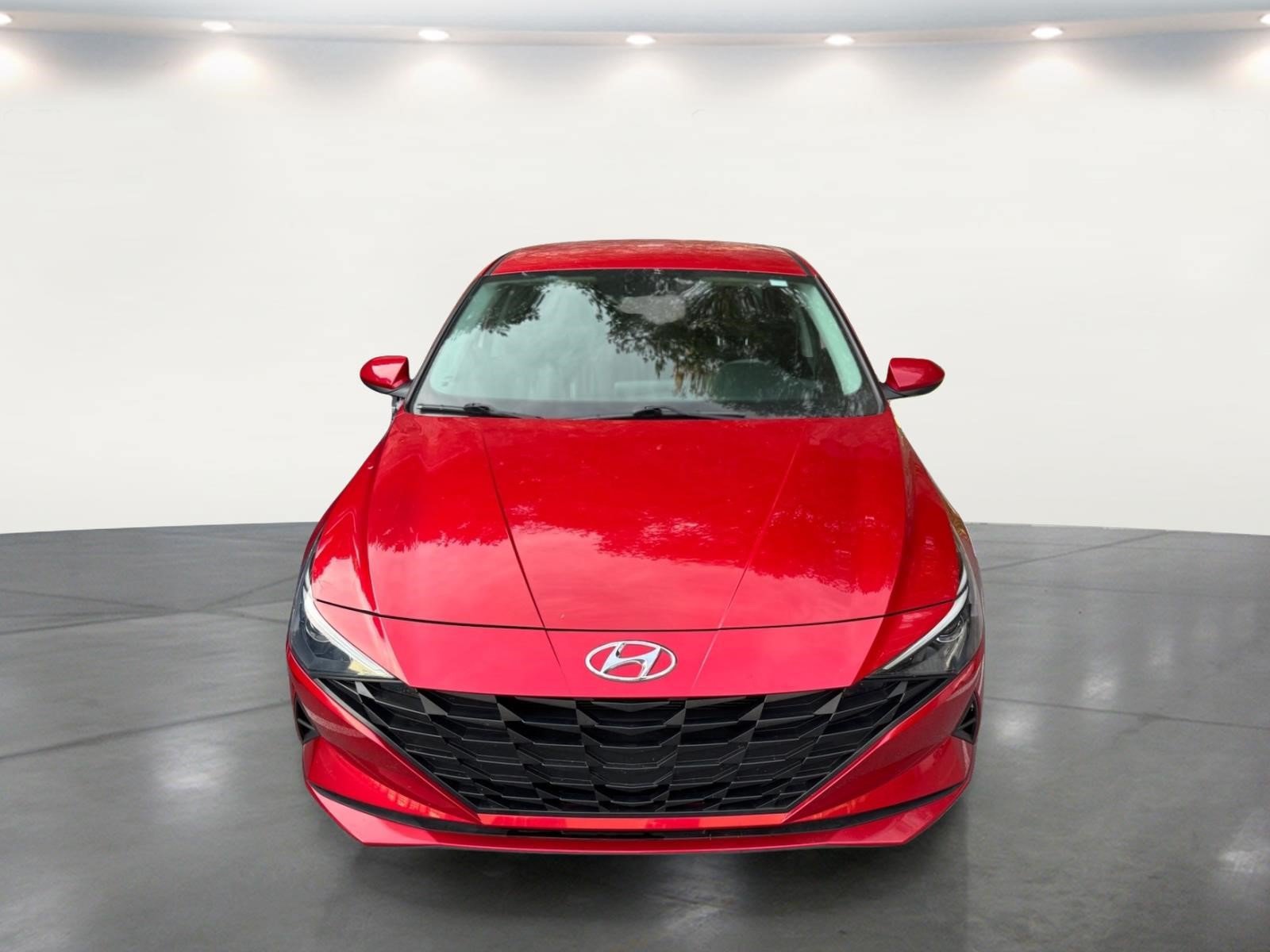Used 2023 Hyundai Elantra SEL w/ Cargo Package FWD image 7