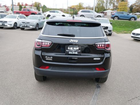 Used 2019 Jeep Compass Latitude w/ Popular Equipment Group image 6