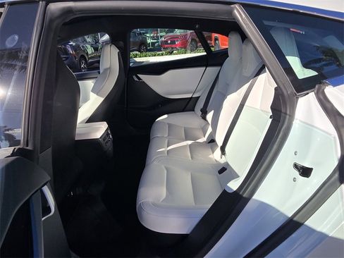 Used 2019 Tesla Model S 100D image 13
