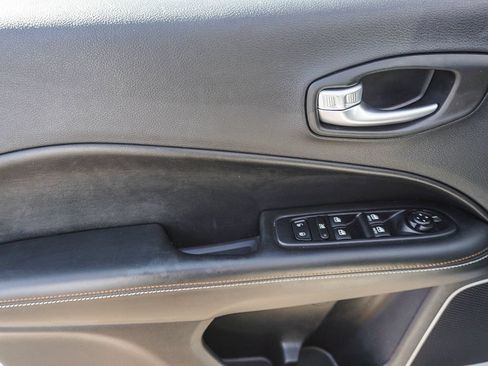 Used 2020 Jeep Compass Latitude w/ Safety & Security Group FWD image 18