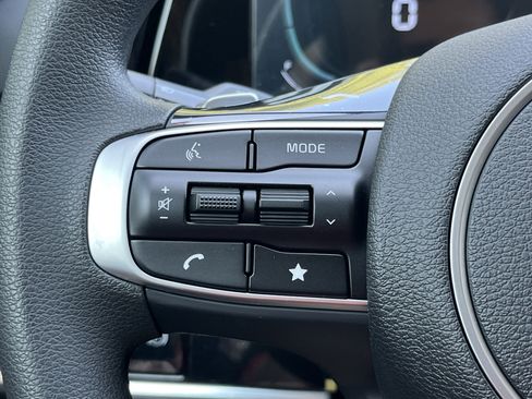 New 2025 Kia Sportage LX AWD/4WD image 13