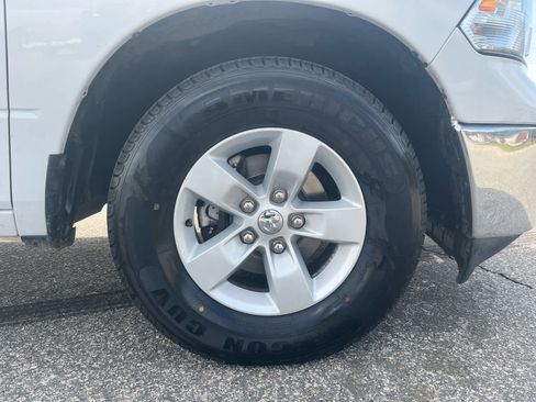 Used 2022 RAM 1500 Classic SLT image 35