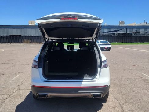 Used 2020 Lincoln Nautilus FWD w/ Equipment Group 101A image 11