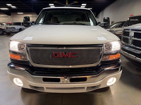 Used 2006 GMC Sierra 2500 SLE w/ Heavy-Duty Power Package AWD/4WD image 15