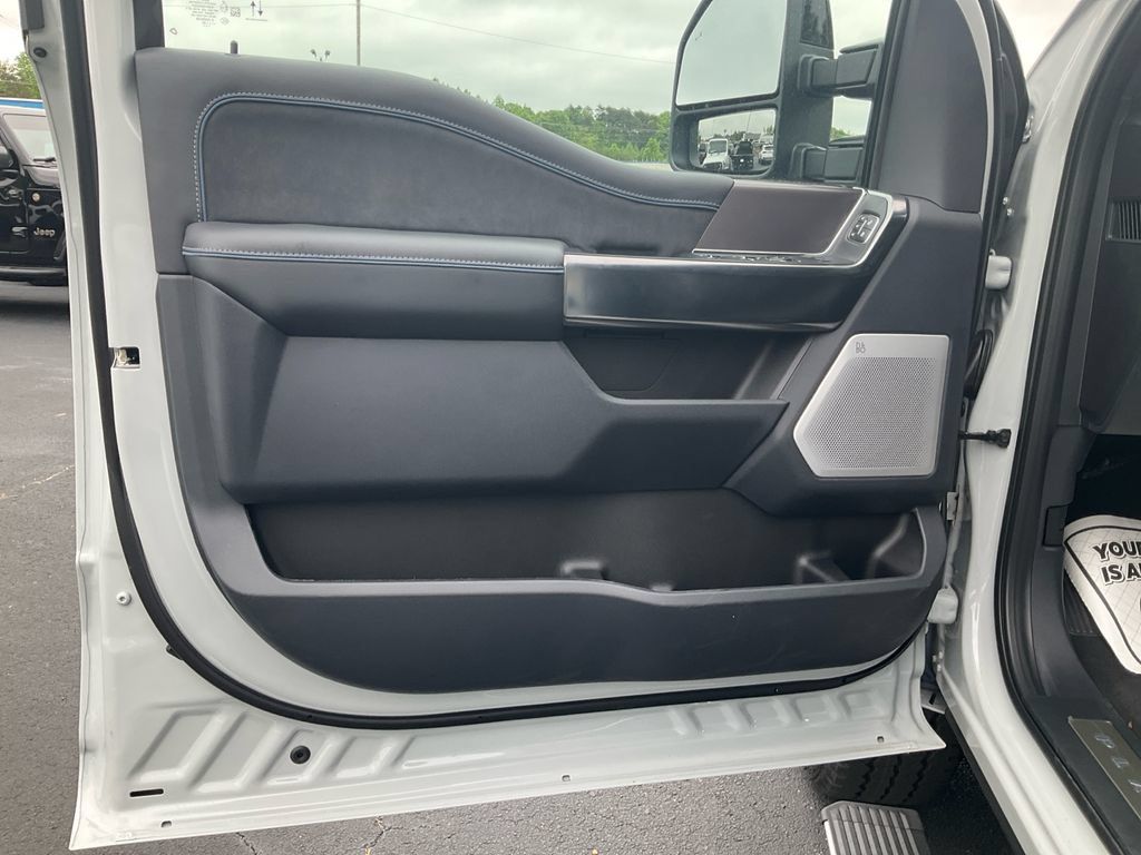 New 2026 Ford F250 Platinum AWD/4WD image 17