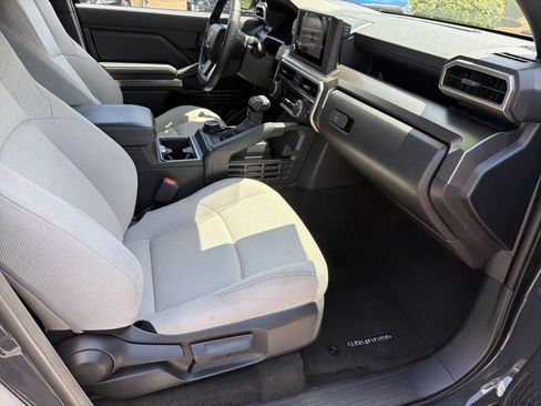 Certified 2025 Toyota 4Runner SR5 AWD/4WD image 23