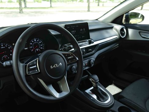 Used 2024 Kia Forte LXS FWD image 16