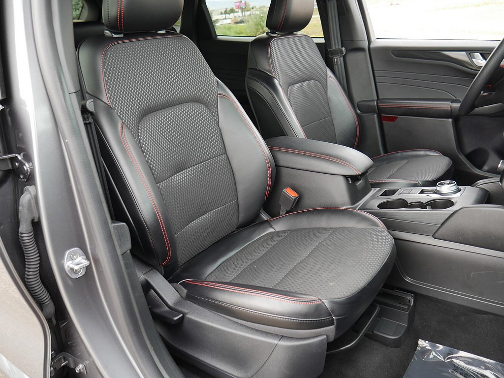 Used 2024 Ford Escape ST-Line w/ Tech Pack #1 AWD/4WD image 55