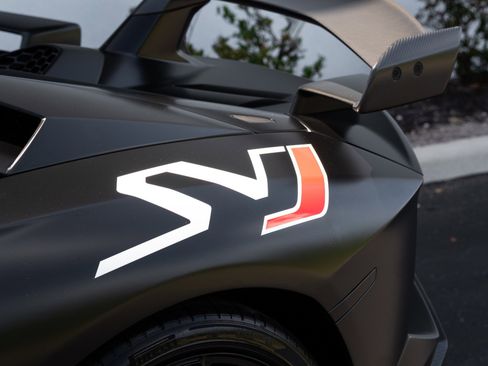 Used 2020 Lamborghini Aventador SVJ AWD/4WD image 42