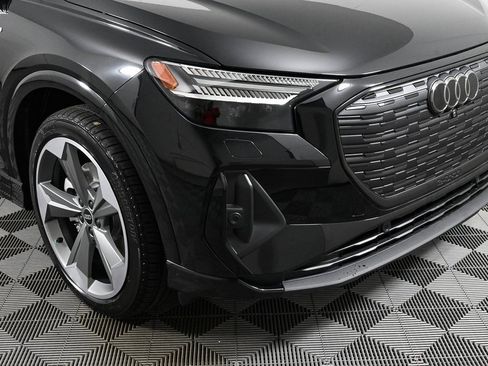 New 2025 Audi Q4 e-tron Prestige image 37