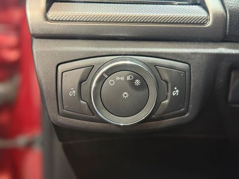 Used 2017 Ford Fusion SE w/ Fusion SE Technology Package FWD image 27