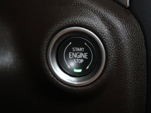 Used 2022 Chevrolet Silverado 1500 LTZ AWD/4WD image 46