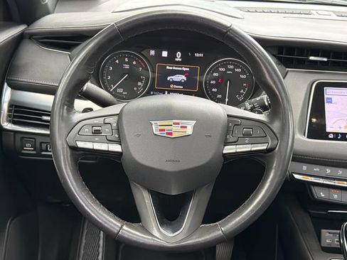 Used 2023 Cadillac XT4 Premium Luxury w/ Technology Package AWD/4WD image 24