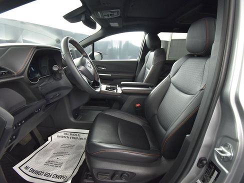 Used 2023 Toyota Sienna XSE w/ XSE Plus Package image 15