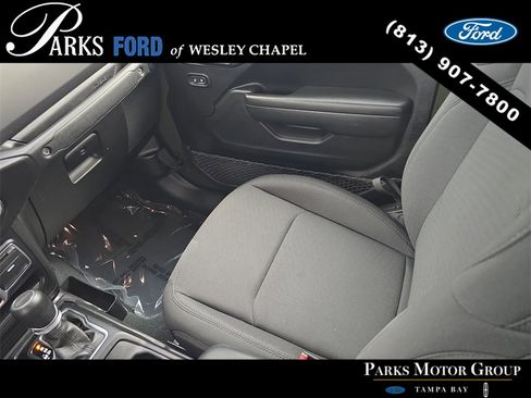 Used 2022 Jeep Gladiator Willys image 14