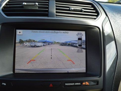 Used 2018 Ford Explorer XLT w/ Equipment Group 202A FWD image 31
