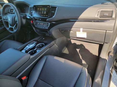 New 2026 Honda Ridgeline Black Edition image 16
