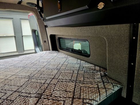 Used 2024 Mercedes-Benz Sprinter 2500 image 29