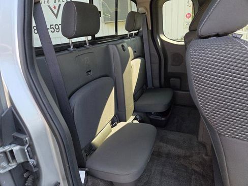 Used 2016 Nissan Frontier Desert Runner image 29