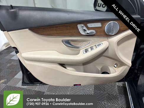 Used 2019 Mercedes-Benz C 300 4MATIC Sedan image 23