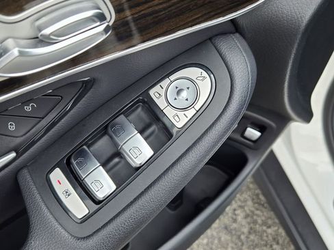 Used 2019 Mercedes-Benz GLC 350e GLC 350e image 22