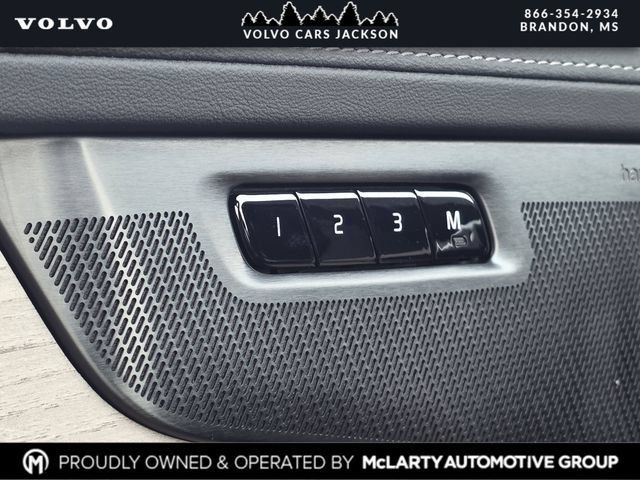 New 2026 Volvo XC90 B5 Ultra w/ Protection Package Premier AWD/4WD image 14