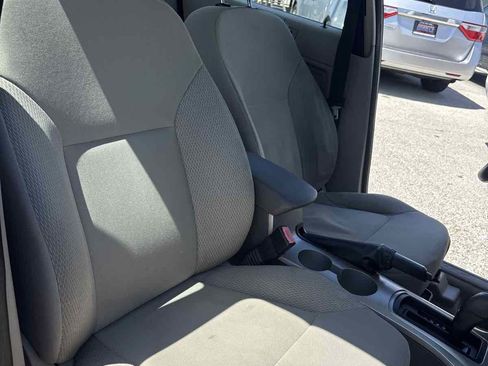 Used 2011 Ford Focus S FWD image 15