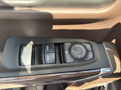 Used 2021 Chevrolet Silverado 1500 LT Trail Boss AWD/4WD image 29